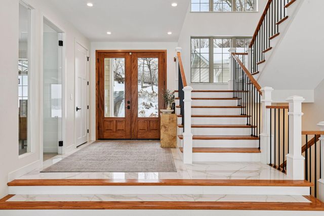 6001 Ridgewood Road, Mound, MN 55364