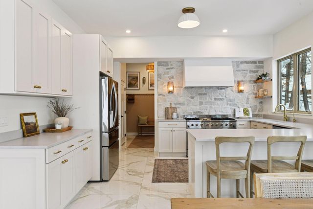 6001 Ridgewood Road, Mound, MN 55364