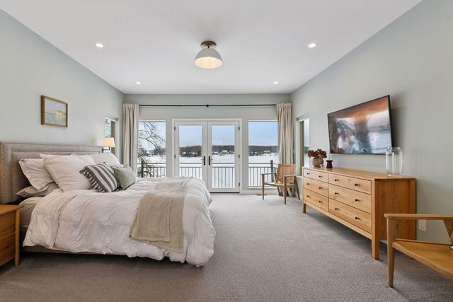 6001 Ridgewood Road, Mound, MN 55364