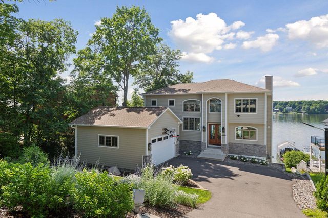 6001 Ridgewood Road, Mound, MN 55364