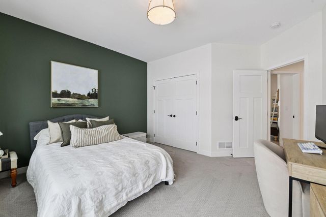 6001 Ridgewood Road, Mound, MN 55364