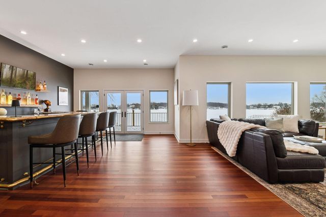 6001 Ridgewood Road, Mound, MN 55364