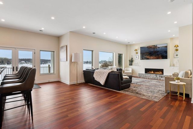 6001 Ridgewood Road, Mound, MN 55364