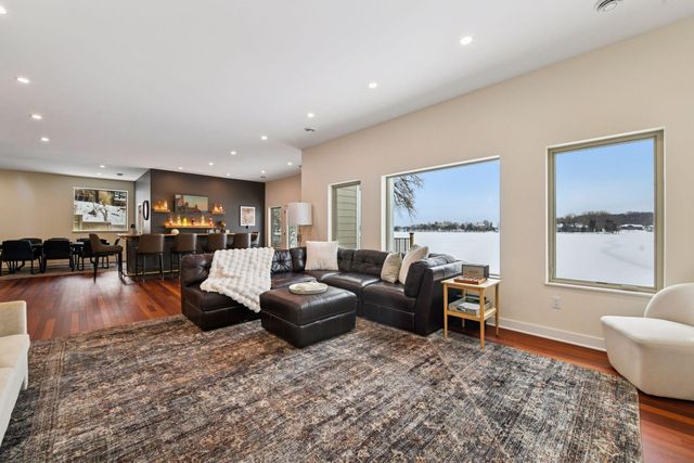 6001 Ridgewood Road, Mound, MN 55364