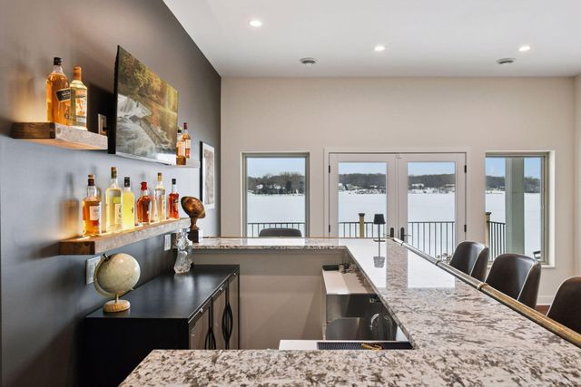 6001 Ridgewood Road, Mound, MN 55364