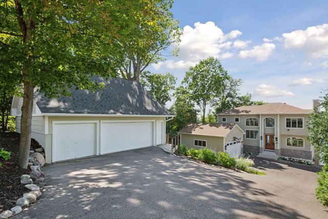 6001 Ridgewood Road, Mound, MN 55364