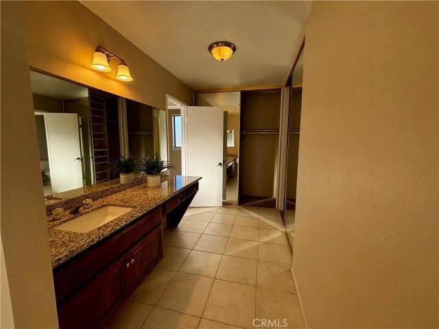 2562 E Lark Ellen, Anaheim, CA 92806