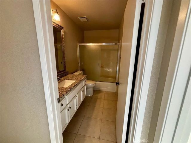 2562 E Lark Ellen, Anaheim, CA 92806