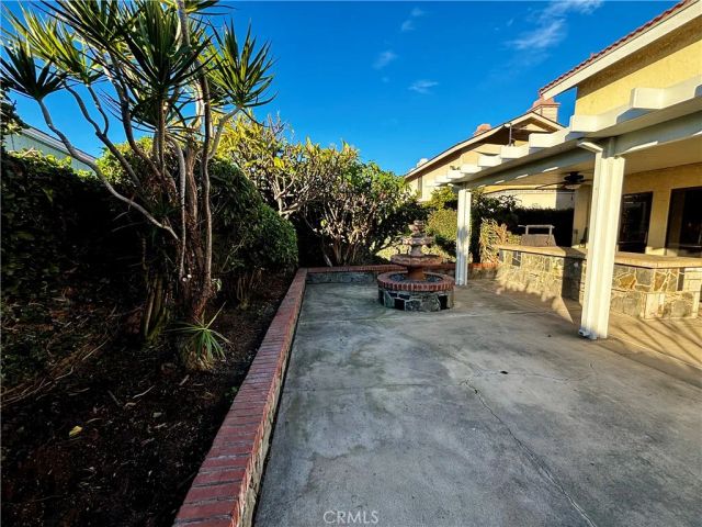 2562 E Lark Ellen, Anaheim, CA 92806