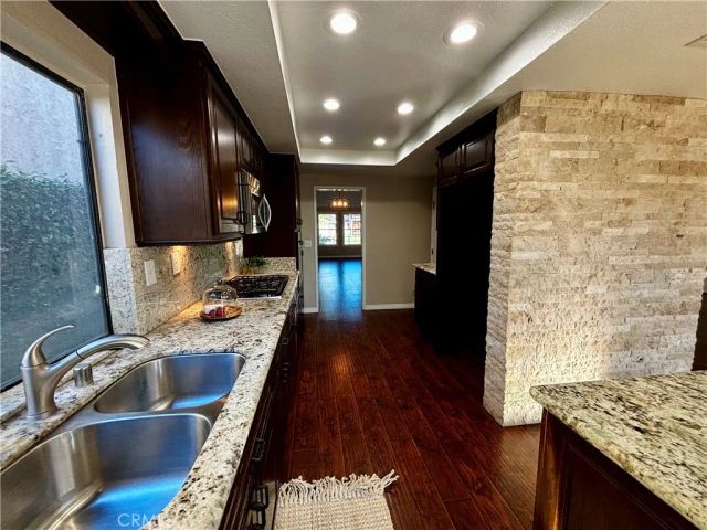 2562 E Lark Ellen, Anaheim, CA 92806