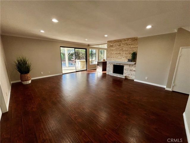 2562 E Lark Ellen, Anaheim, CA 92806
