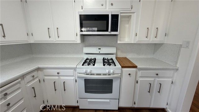 3590 Buchanan Street, Riverside, CA 92503