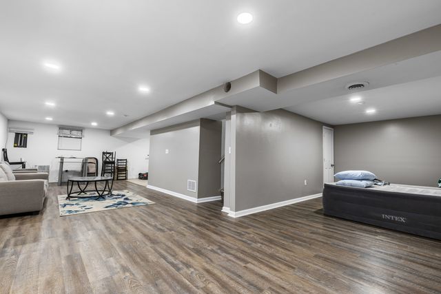 3009 Pleasant View Avenue, Rockford, IL 61108