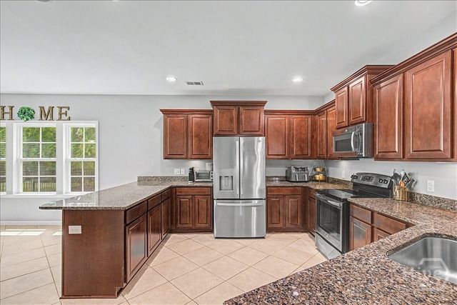 61 Winslow Circle, Savannah, GA 31407