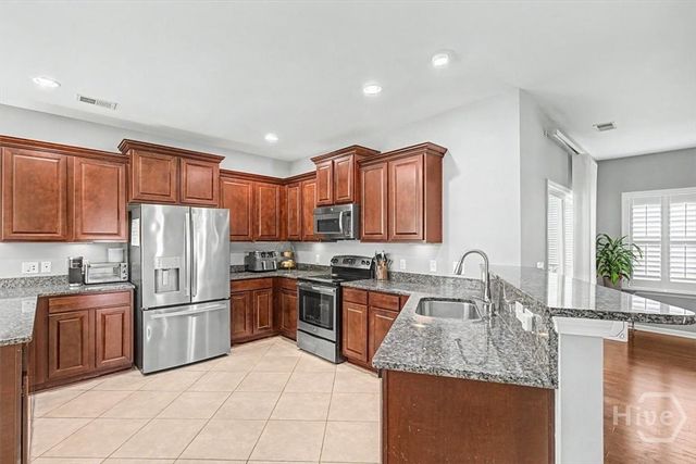61 Winslow Circle, Savannah, GA 31407