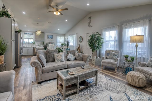 247 Fisher Avenue NE, Ocean Shores, WA 98569