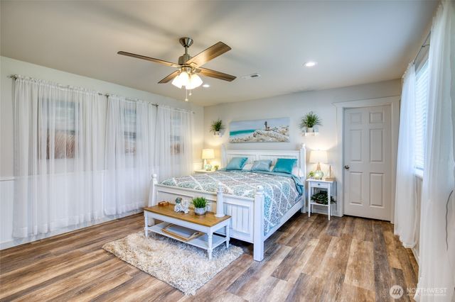 247 Fisher Avenue NE, Ocean Shores, WA 98569