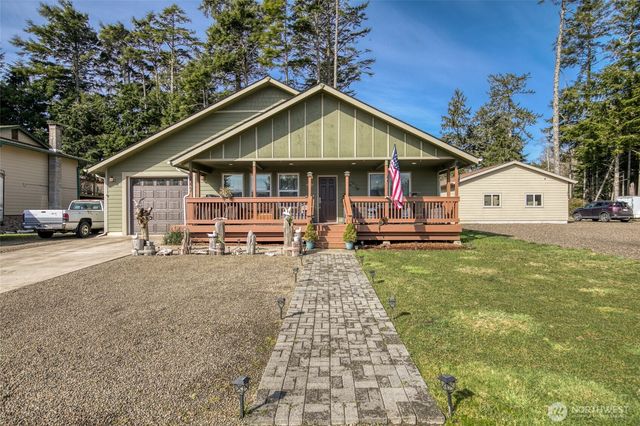 247 Fisher Avenue NE, Ocean Shores, WA 98569