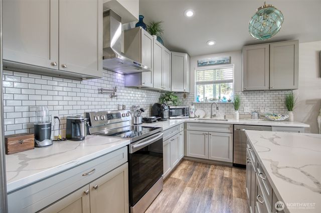 247 Fisher Avenue NE, Ocean Shores, WA 98569