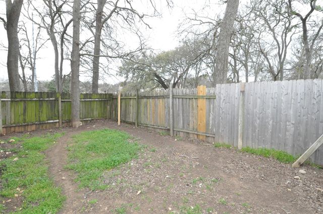 9910 Brasher DR A, Austin, TX 78748