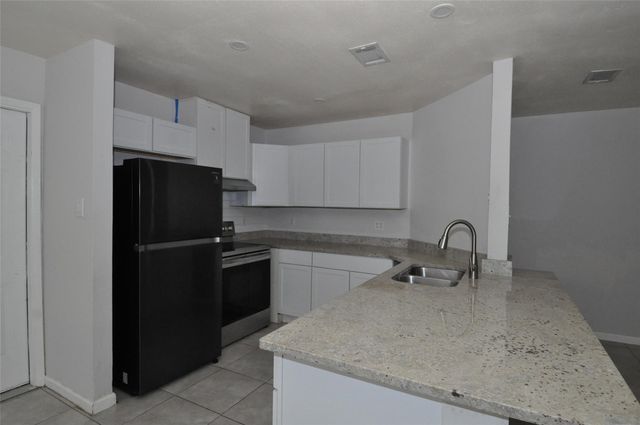 9910 Brasher DR A, Austin, TX 78748