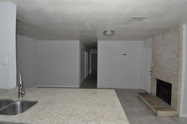 9910 Brasher DR A, Austin, TX 78748