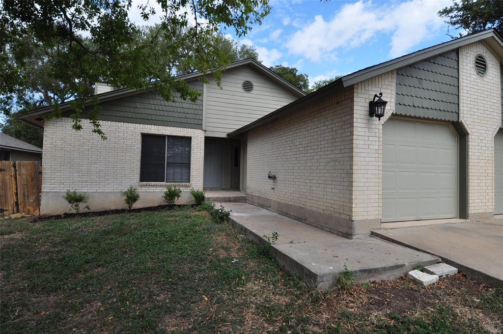 9910 Brasher DR A, Austin, TX 78748