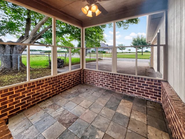 1255 Vineyard Road, Gunter, TX 75058