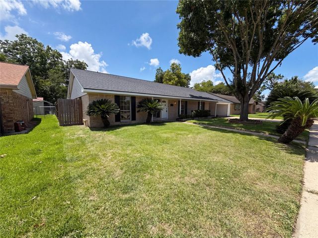 910 Luella Avenue, Deer Park, TX 77536