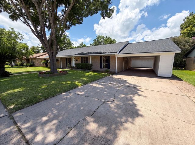 910 Luella Avenue, Deer Park, TX 77536