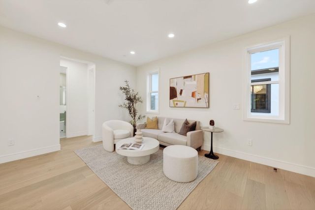 598 Madrone Avenue, Sunnyvale, CA 94085