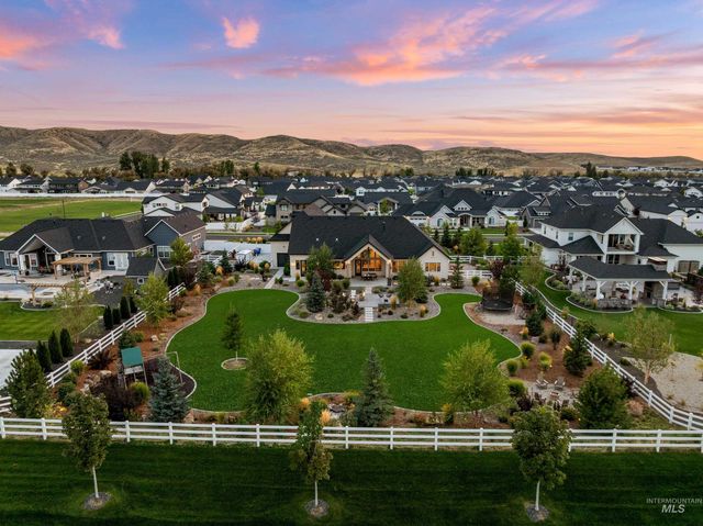7940 W Mirror Pond Drive, Boise, ID 83714