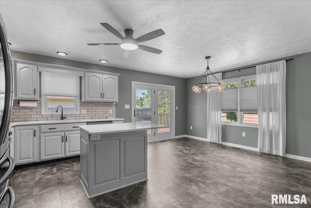 3165 BEAVER CREEK Lane, Springfield, IL 62712