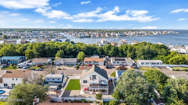 3157 Sterling Street, Toms River, NJ 08753