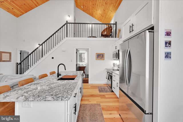 711 GROVE AVE, Mohnton, PA 19540