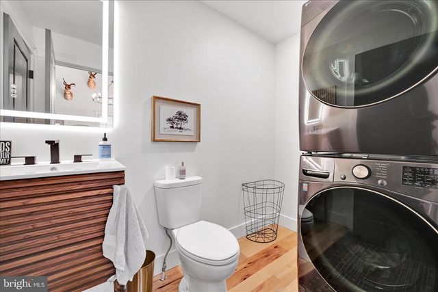 711 GROVE AVE, Mohnton, PA 19540