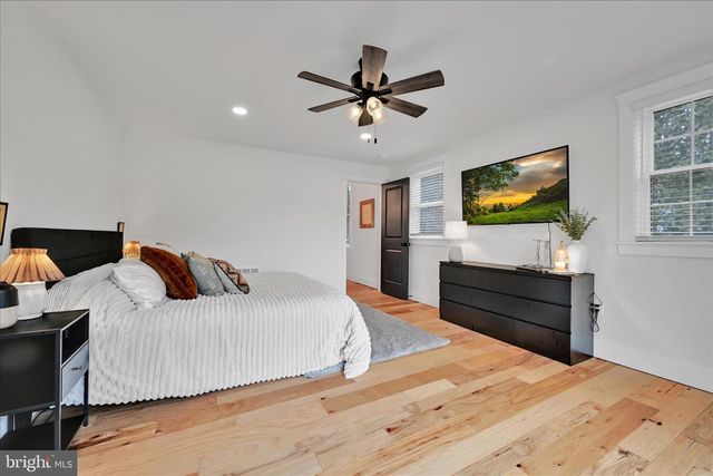 711 GROVE AVE, Mohnton, PA 19540