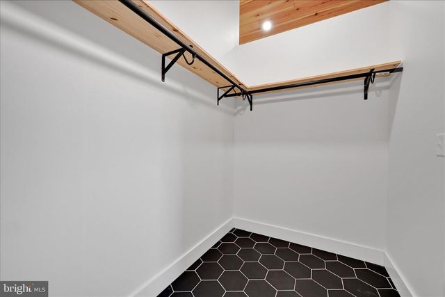 711 GROVE AVE, Mohnton, PA 19540