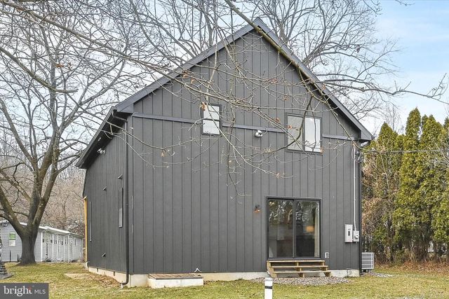 711 GROVE AVE, Mohnton, PA 19540