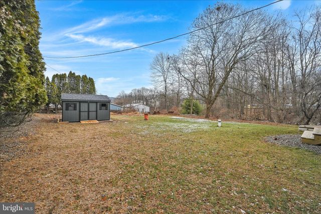 711 GROVE AVE, Mohnton, PA 19540