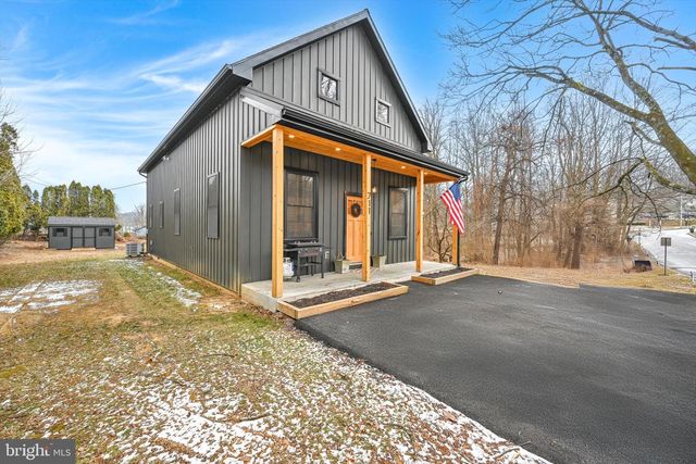 711 GROVE AVE, Mohnton, PA 19540