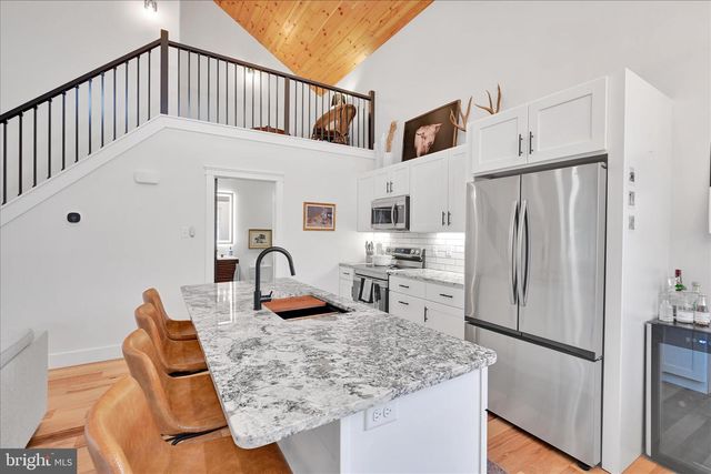 711 GROVE AVE, Mohnton, PA 19540