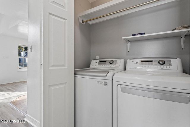 1706 James Buchanan Drive, Biloxi, MS 39531