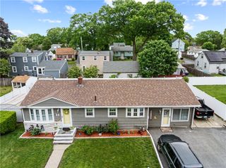 11 Louisiana Avenue, Warwick, RI 02888