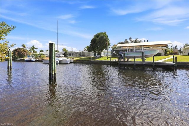 2216 SE 15th TER, Cape Coral, FL 33990