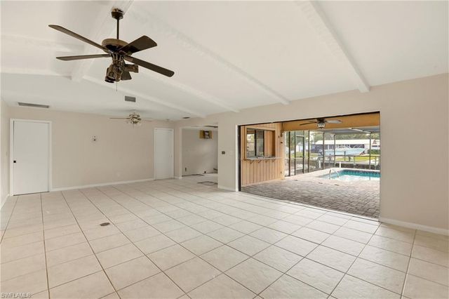 2216 SE 15th TER, Cape Coral, FL 33990