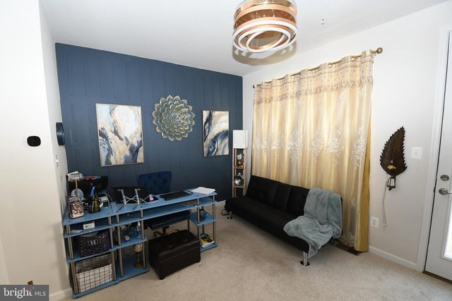 5937 NORTHWEST DR, Hyattsville, MD 20782