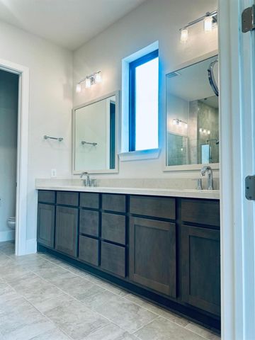 6 Gentle Branch Place, Tomball, TX 77375