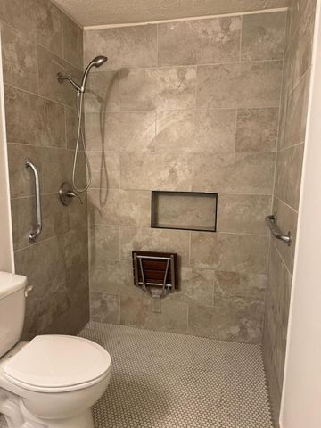 6 Gentle Branch Place, Tomball, TX 77375