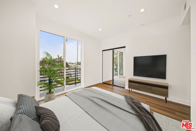 8664 Cadillac Avenue, Los Angeles, CA 90034